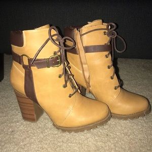 Shoe Dazzle Boots